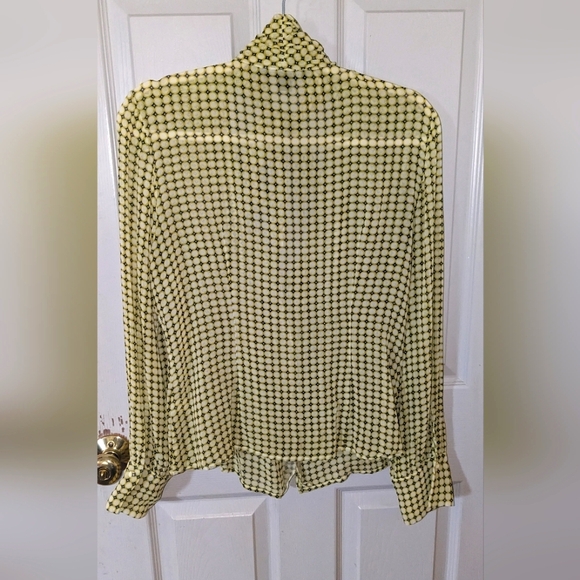 Banana Republic 100% silk button yellow up long sleeve blouse with bow scarf - Picture 2 of 5